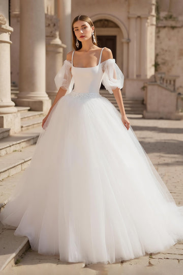 Col carré épaule froide Une ligne Tulle Robe de mariée